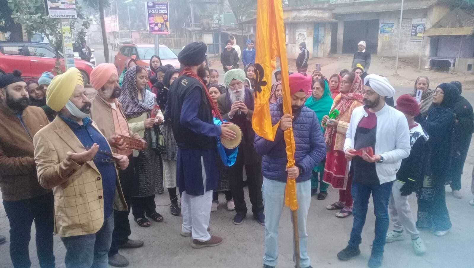 Giridih News :वाहो-वाहो गोबिंद सिंह, आपे गुरु-चेला