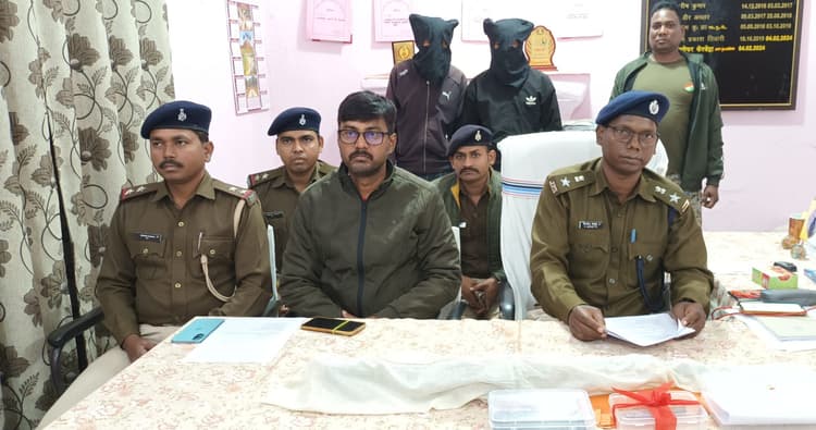 Khunti News हथियार के साथ पीएलएफआई के दो सदस्य गिरफ्तार, भेजे गये जेल