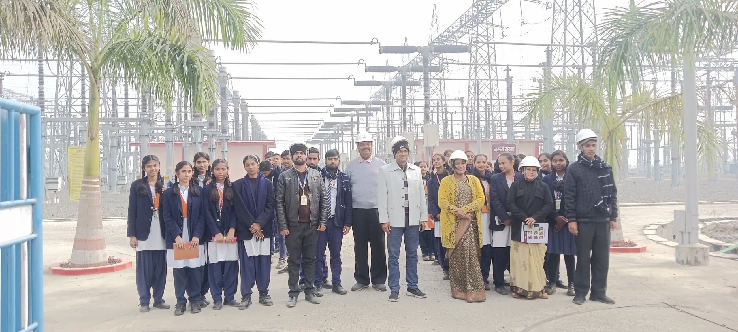 बालिका विद्यापीठ के विद्यार्थियों ने ली पावर ग्रिड के कार्य की जानकारी