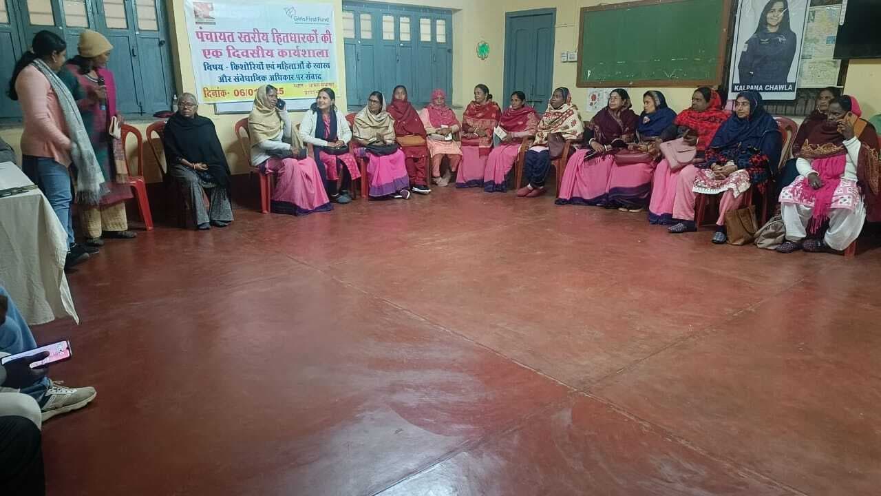 कार्यशाला में सेविकाओं को दी गयी जानकारी