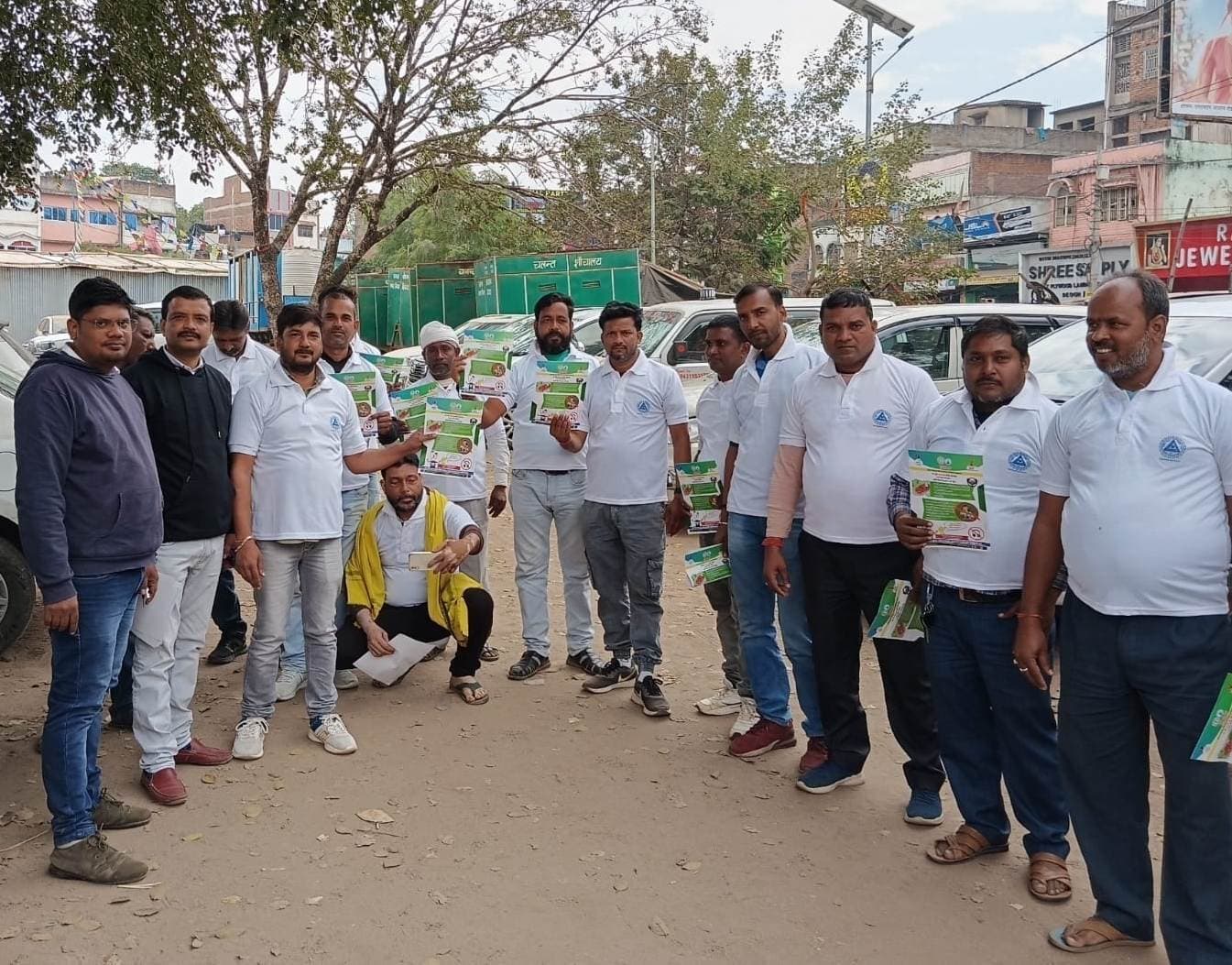 Deoghar news : बस व कार स्टैंड में चलाया गया ड्राइव सेफ्टी कैंपेन