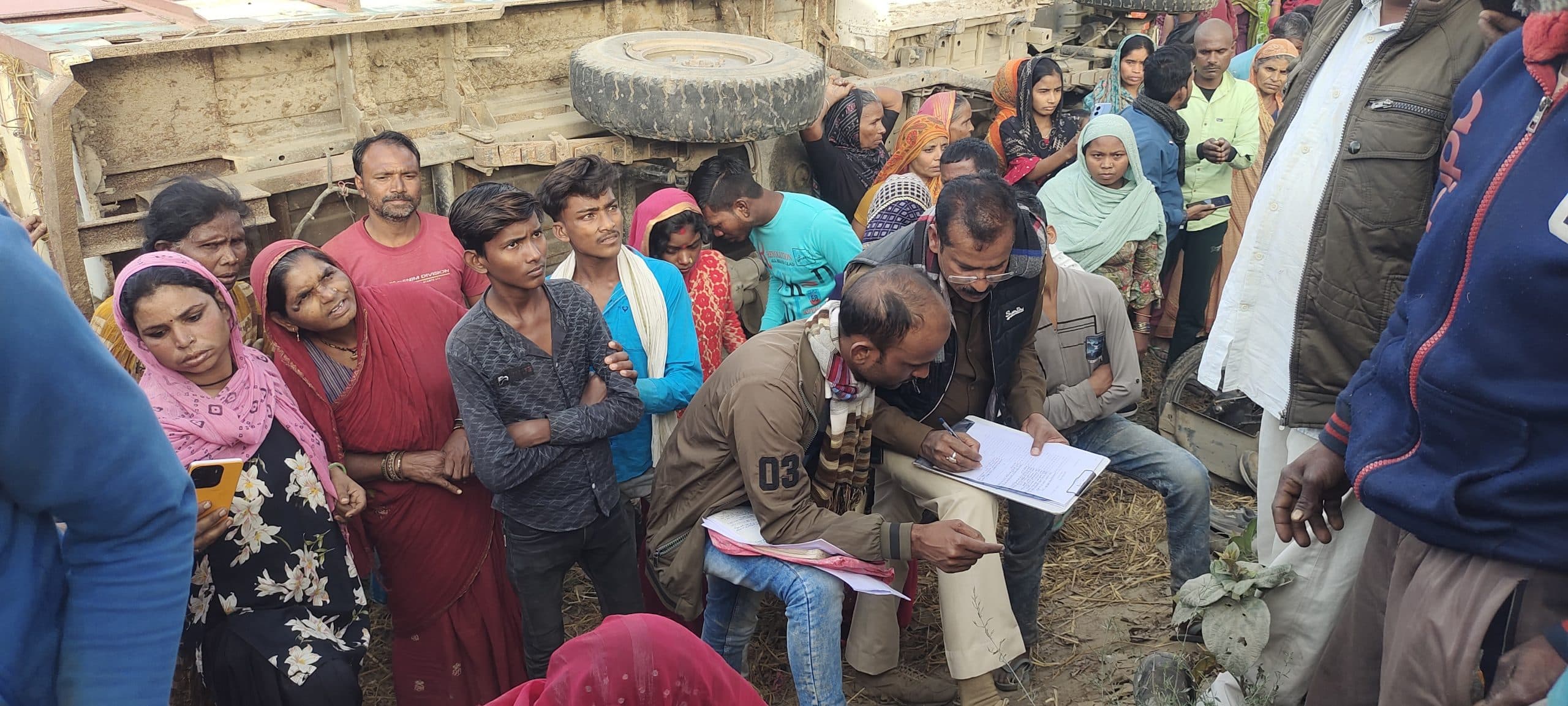 केनगर-चंपानगर मार्ग पर पिकअप से टक्कर में बाइक सवार दो युवकों की मौत