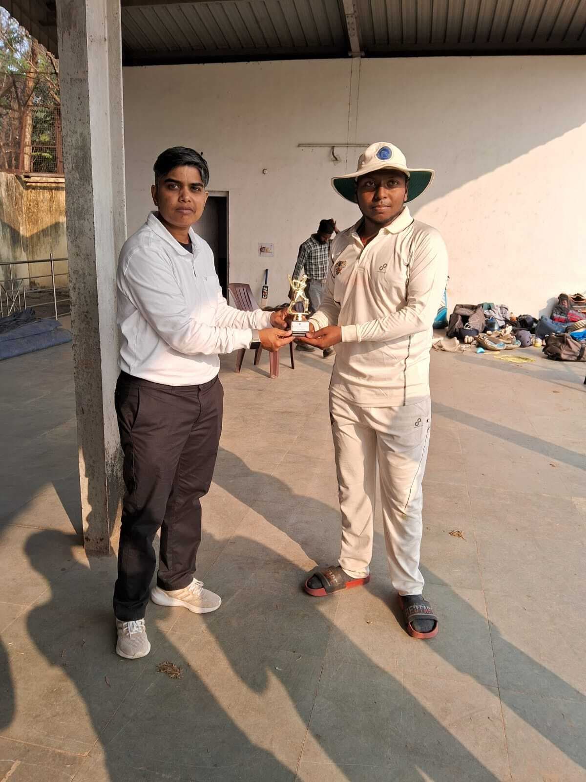 हिना एलायड की टीम ने एआर एकादश को 41 रन से हराया