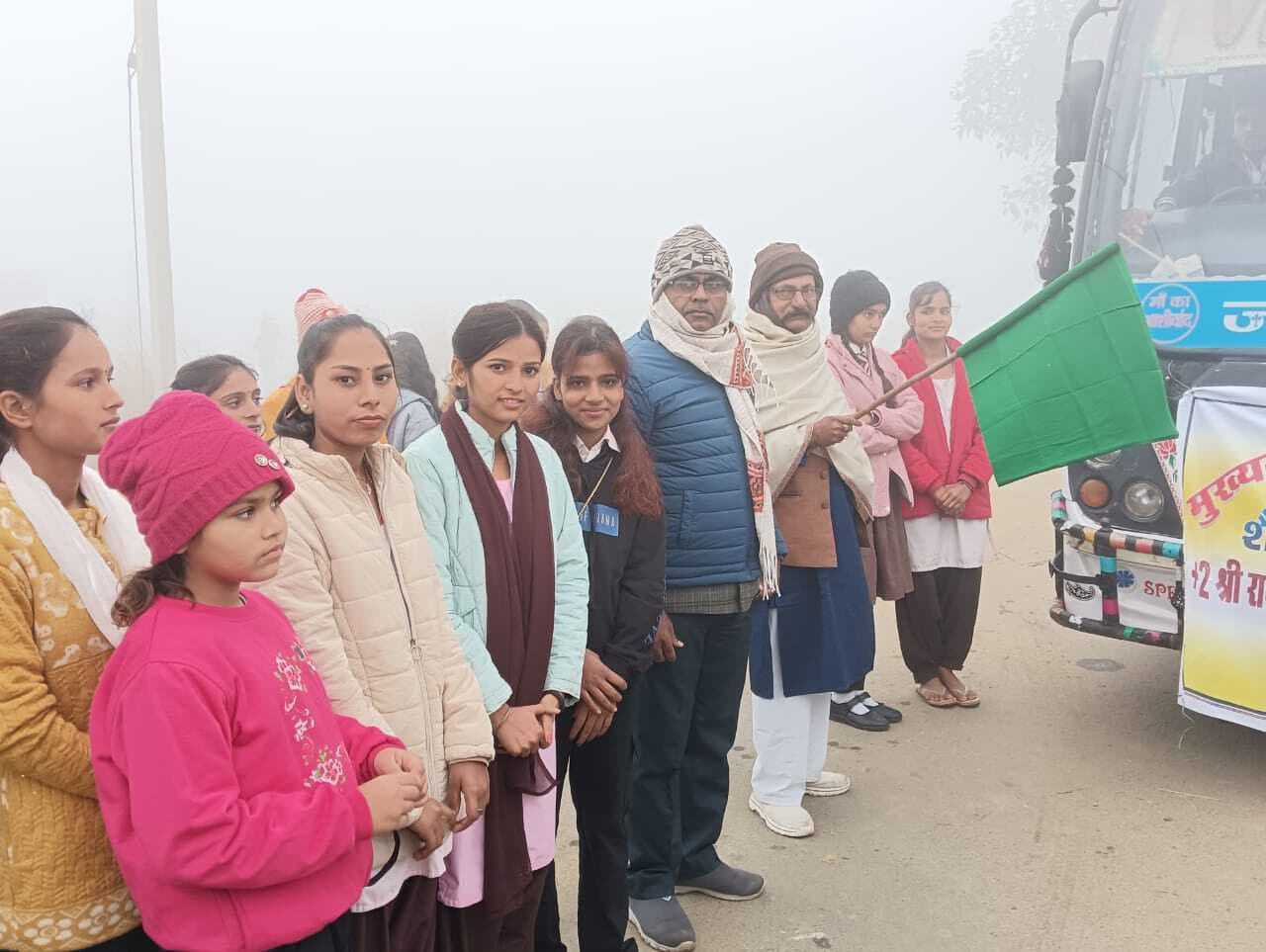 पावापुरी, नालंदा व राजगीर का इतिहास जानने 122 छात्र-छात्राएं हुए रवाना