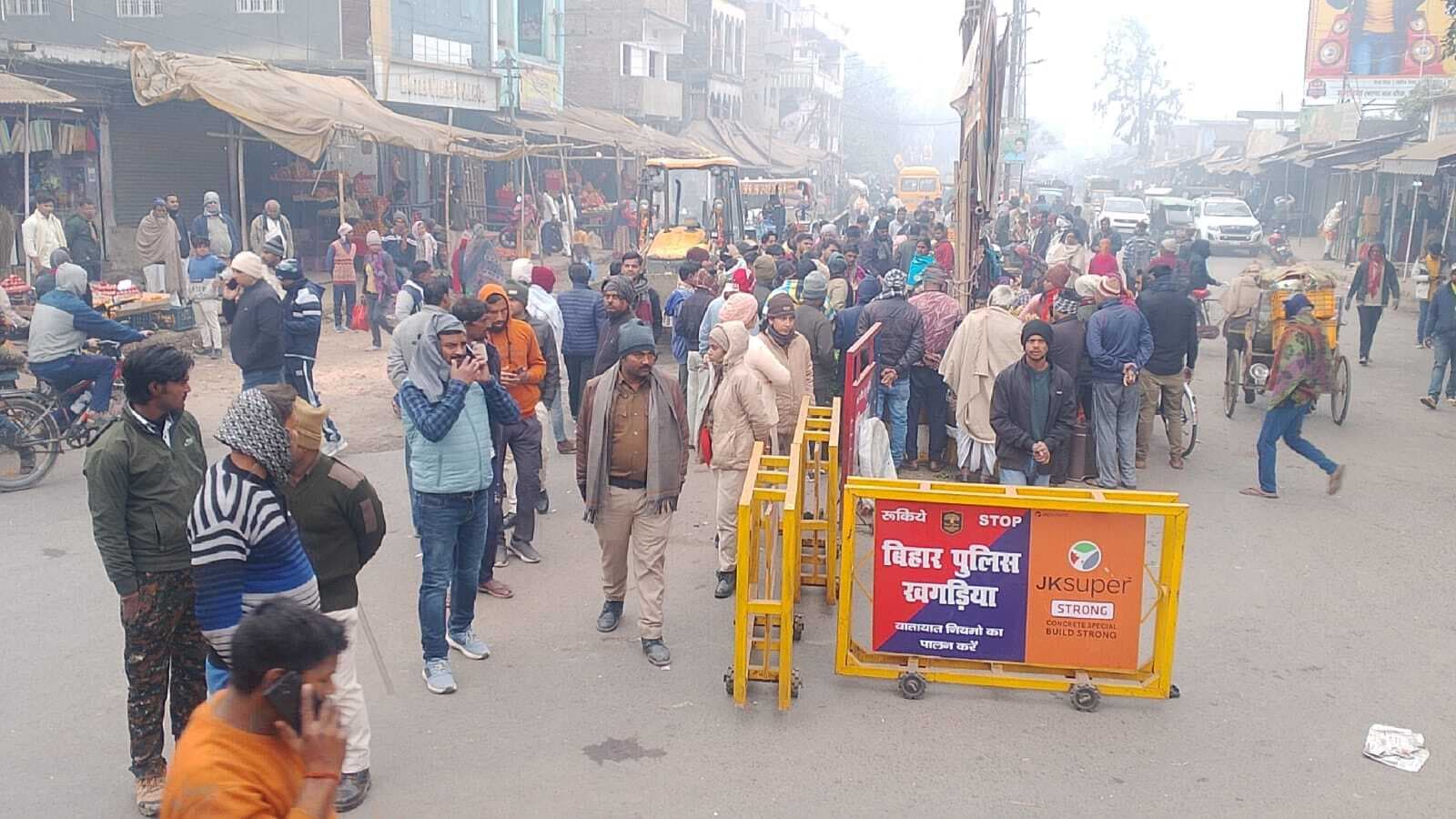 शहर को जाम से मुक्ति दिलाने के लिए फुटकर दुकानदारों किया गया व्यवस्थित