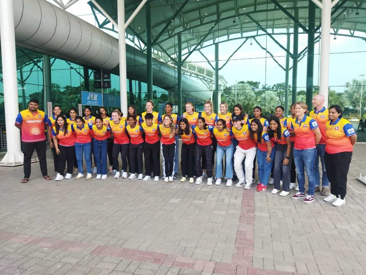 Hockey : ओडिशा वॉरियर्स की टीम रांची पहुंची, कप्तान नेहा ने कहा-  एचआइएल भारत में महिला हॉकी के लिए महत्वपूर्ण कदम