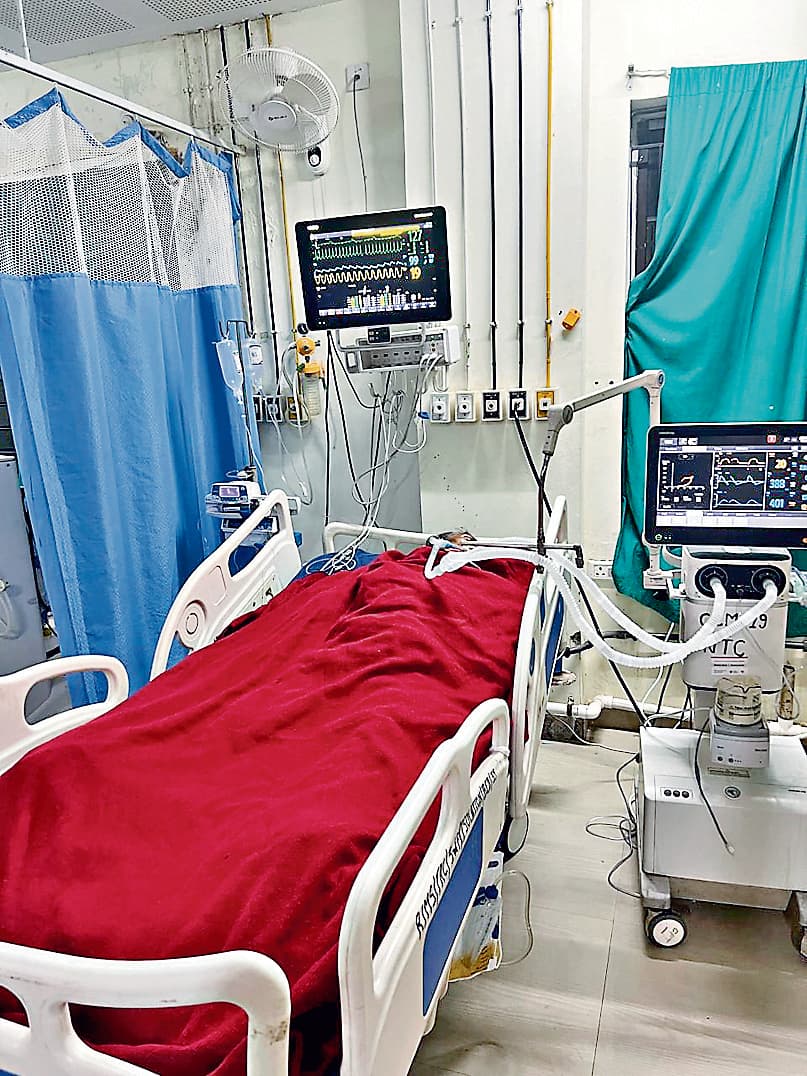 Ranchi News : ट्रॉमा सेंटर में 65 फीसदी ब्रेन हेमरेज व ब्रेन स्ट्रोक के मरीज, 40 वेंटिलेटर पर
