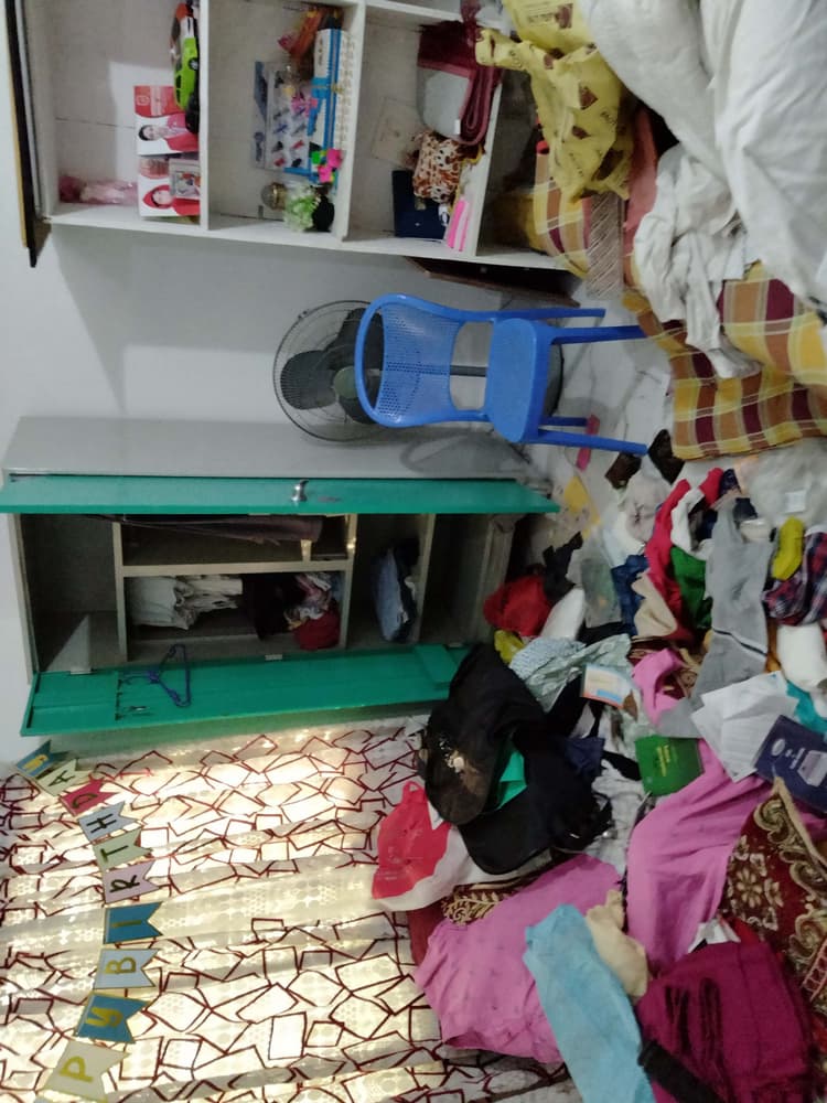 एनआरआइ के घर का दरवाजा तोड़ 25 लाख का सामान ले गये चोर