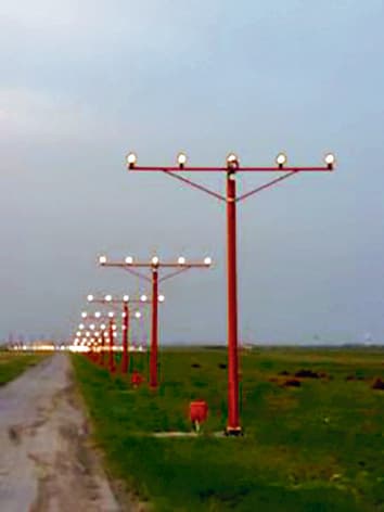 तीन वर्षों से जू में रुका है एप्रोच लाइट लगाने का काम, कोहरे में पटना एयरपोर्ट पर लैंडिंग में हो रही परेशानी