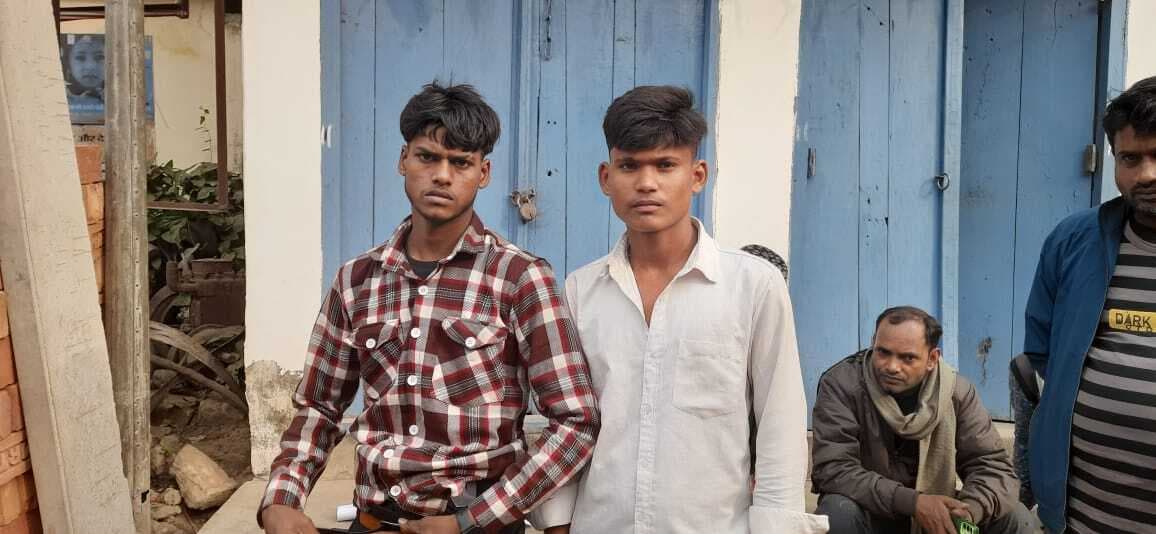 Bhagalpur news बदमाशों ने कोचिंग सेंटर में घुस लहराया हथियार, छात्रों को पीटा