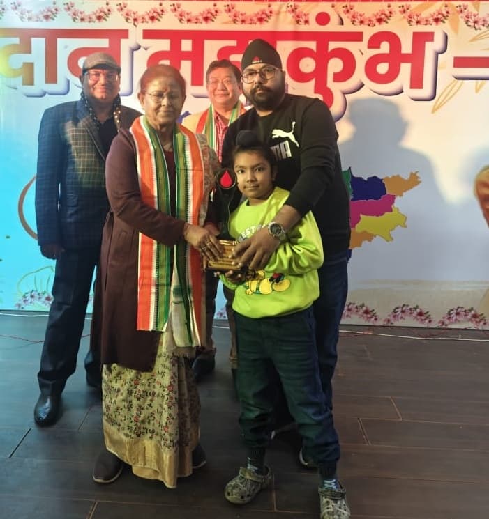 ह्यूमैनिटी ब्लड डोनर्स को पटना में किया गया सम्मानित