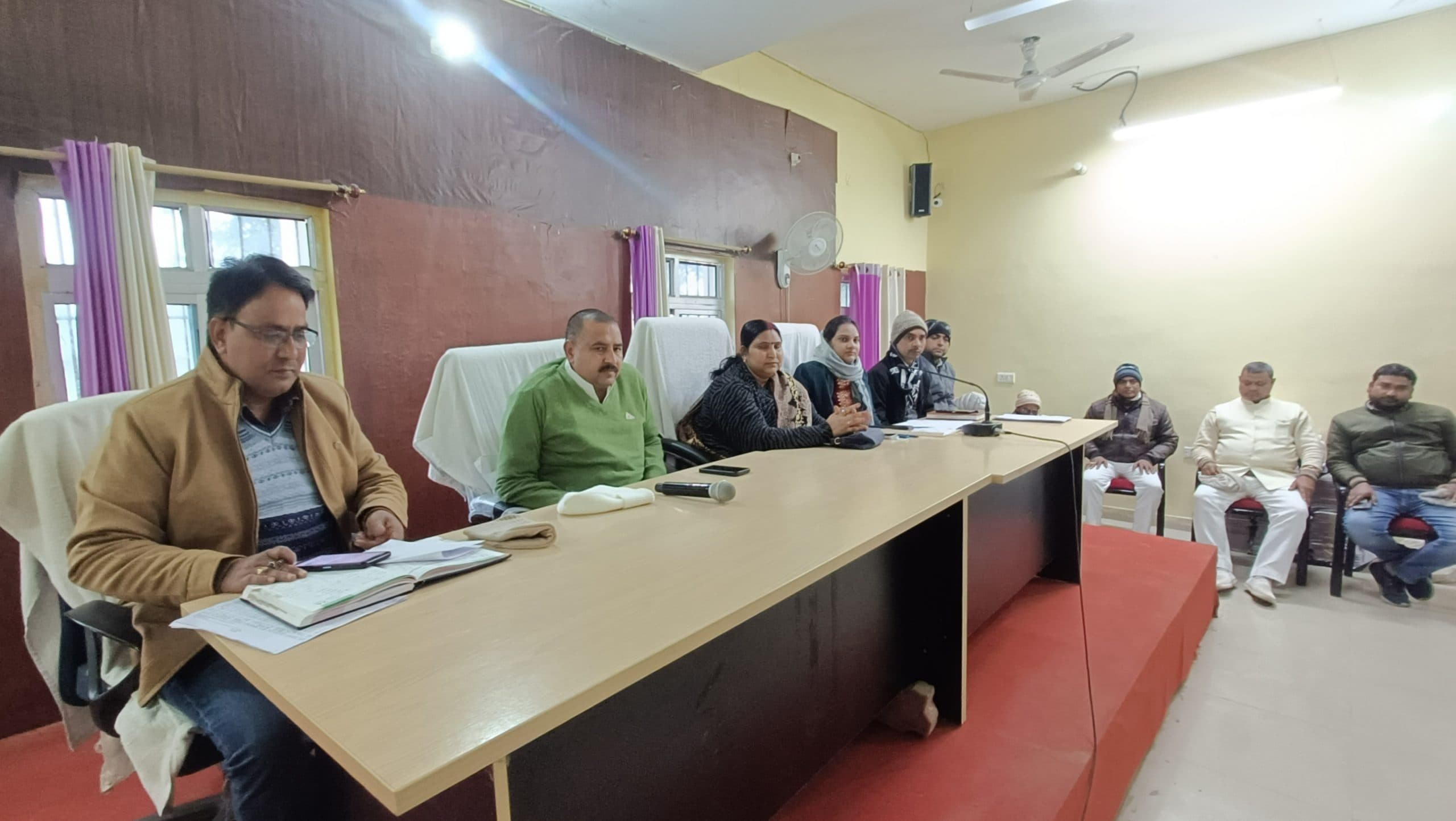 Gaya News : बैठक में छाया रहा बाल विकास परियोजना का मामला