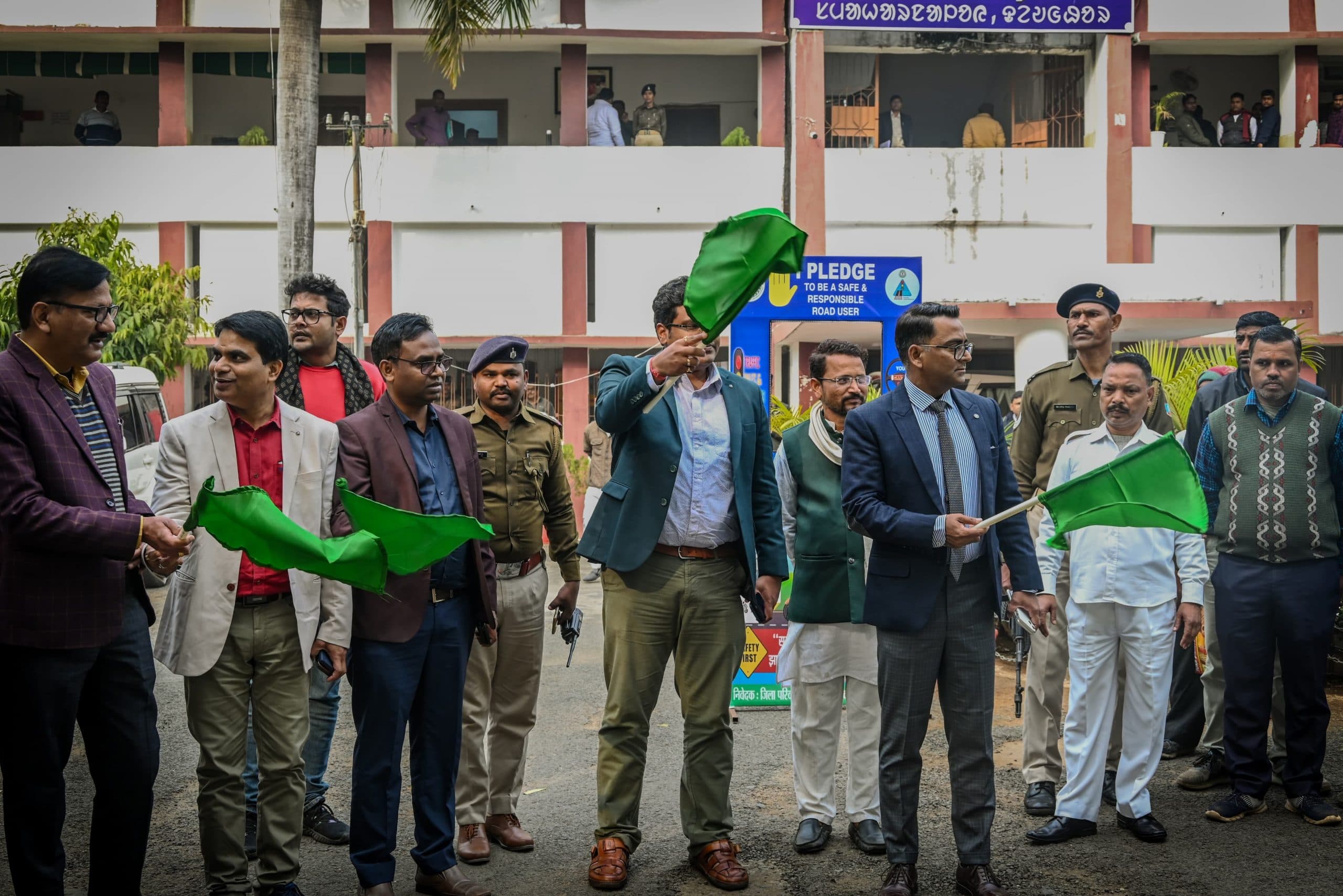 Deoghar news : सड़क दुर्घटनाओं में कमी लाने के लिए यातायात नियमों का पालन करना हम सभी की जिम्मेवारी : डीसी