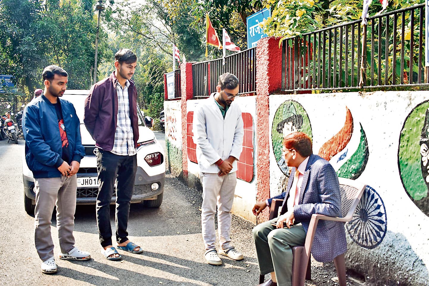 Ranchi news : रिम्स में समय से रोगी पहुंचते हैं, डॉक्टर-कर्मचारी नहीं