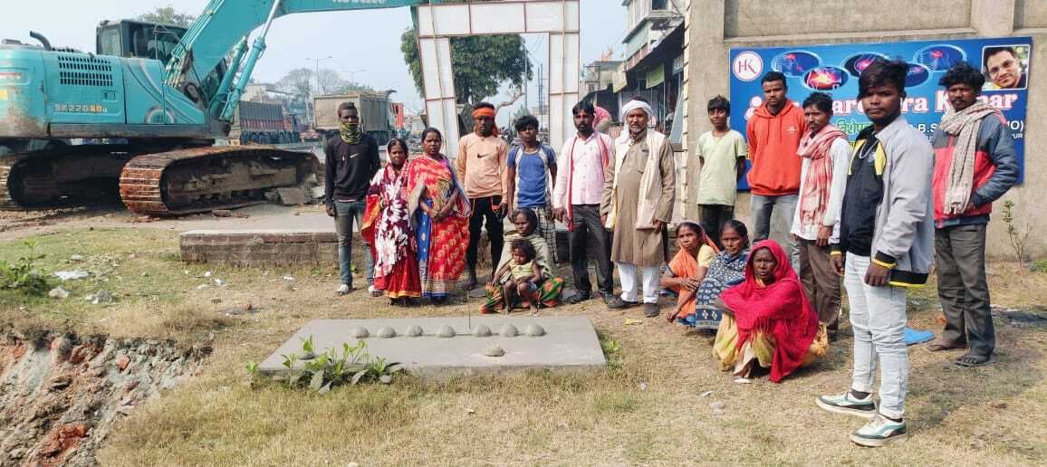 Dhanbad News:जीएम ने मांगा दो दिनों का समय, गोपीनाथपुर में धरना जारी