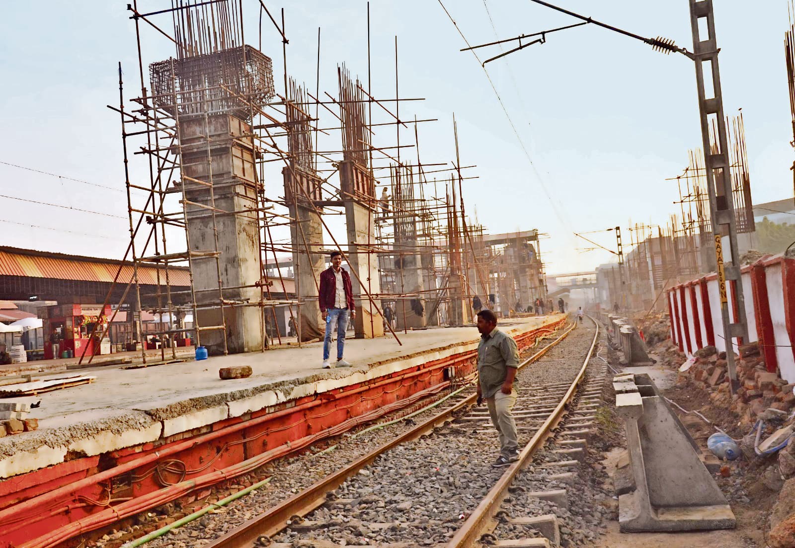 Gaya News : गया-पटना रूट पर ट्रेनों का परिचालन सामान्य
