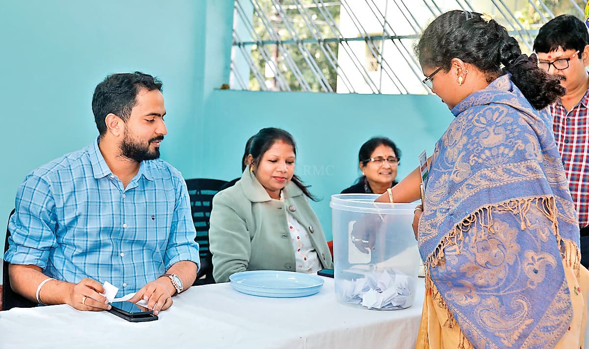 Rourkela News :  बस्तीवासियों को आवास वितरण के लॉटरी की प्रक्रिया शुरू