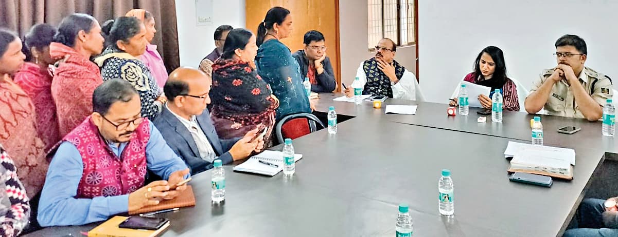 Rourkela News : जन सुनवाई में पहुंची 69 शिकायतें, शीघ्र समाधान का मिला भरोसा