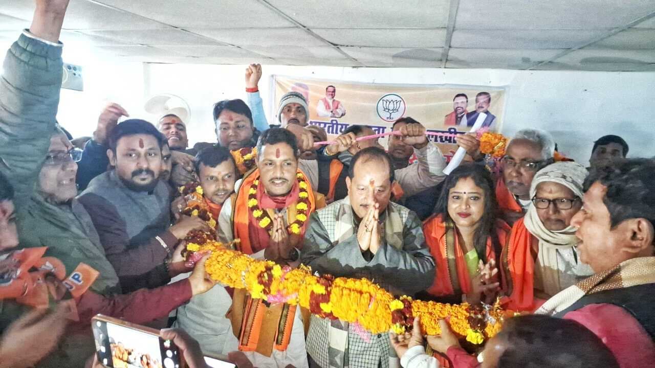 दीपक सिंह पुनः बनाये गये भाजपा जिलाध्यक्ष