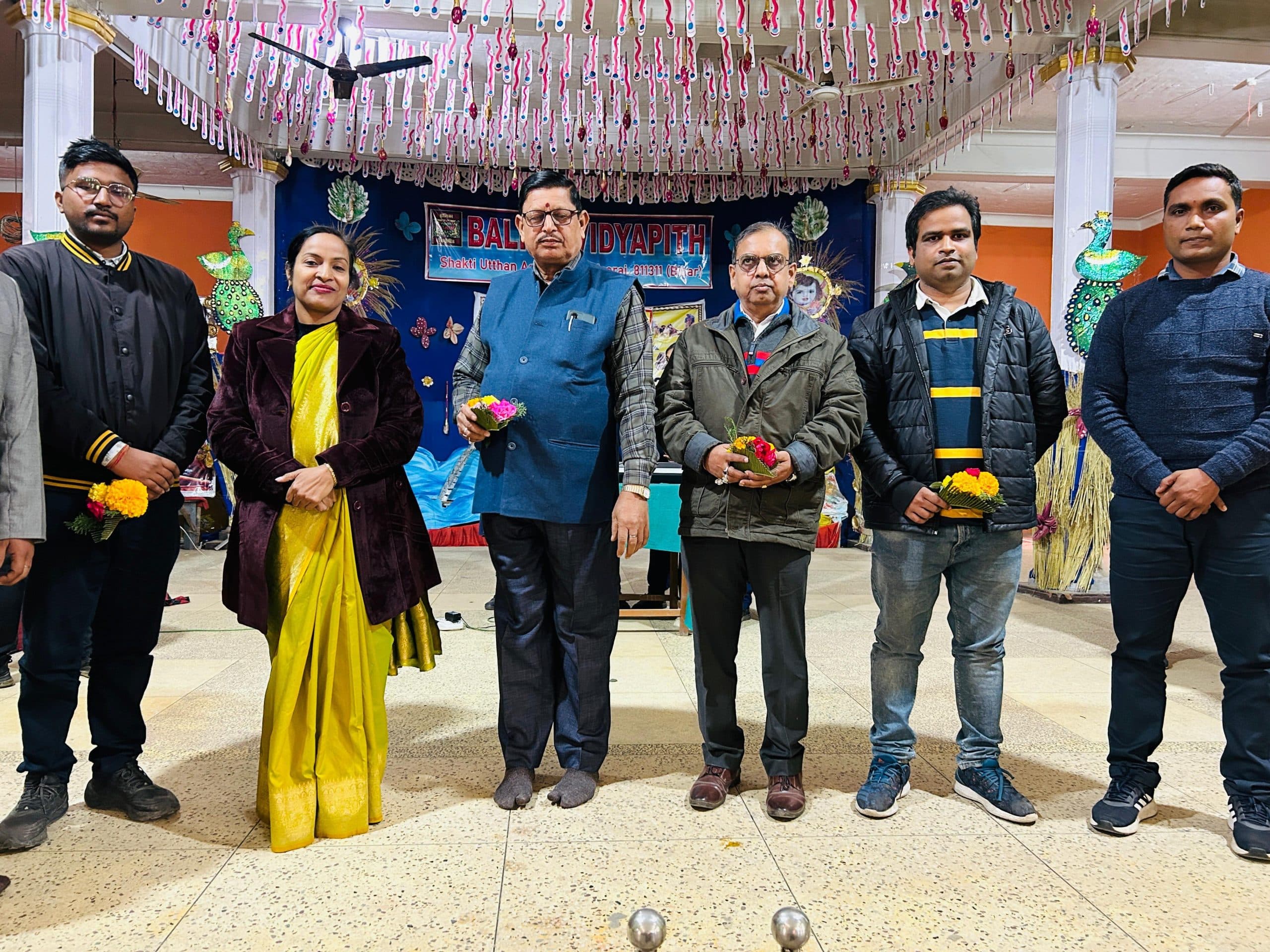 लोगों से कर वसूल कर जनहित का कार्य करती है सरकार: राजीव कुमार