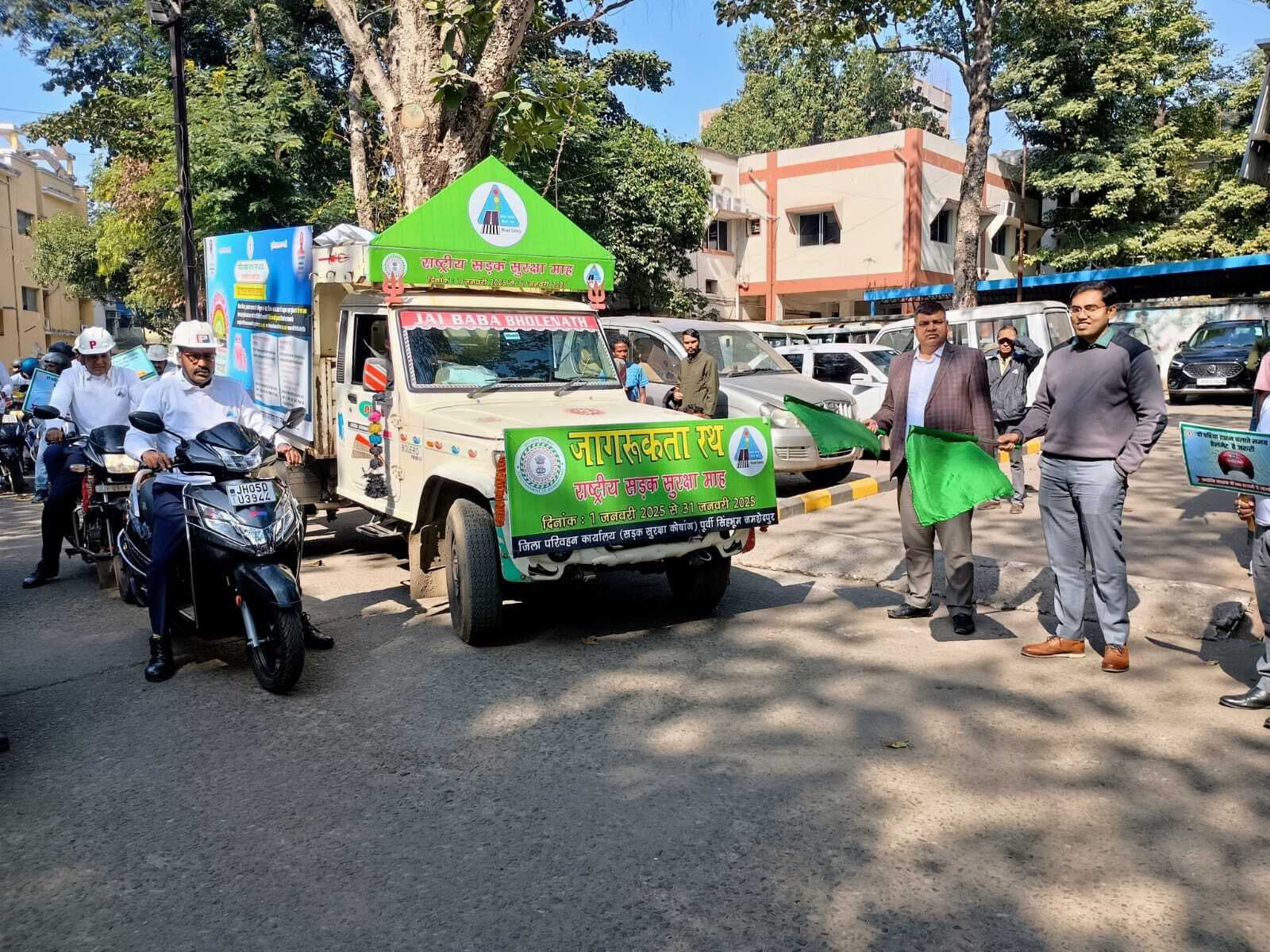 Jamshedpur news. यातायात नियमाें का पालन कर ही गाड़ी चलायें : डीटीओ