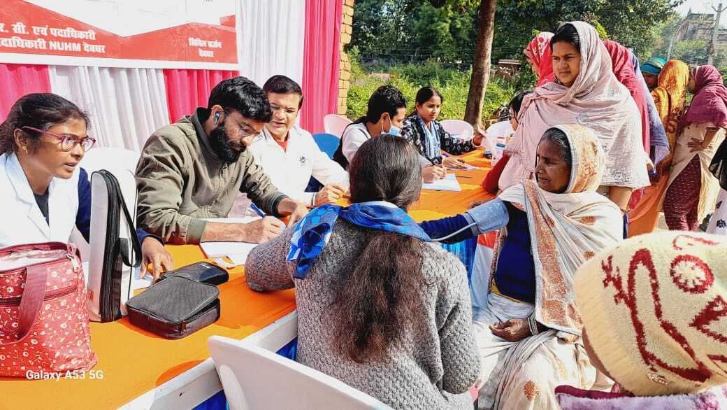 स्वास्थ्य शिविर में 131 मरीजों का हुआ इलाज