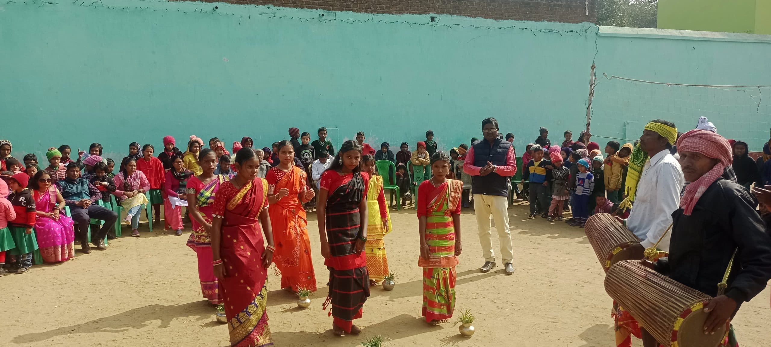 मॉडर्न पब्लिक आवासीय विद्यालय में मना सोहराय पर्व