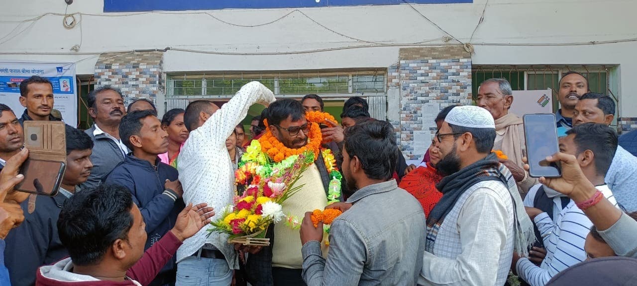 नाला में उपप्रमुख के पद पर निर्विरोध चुने गये समर माजि