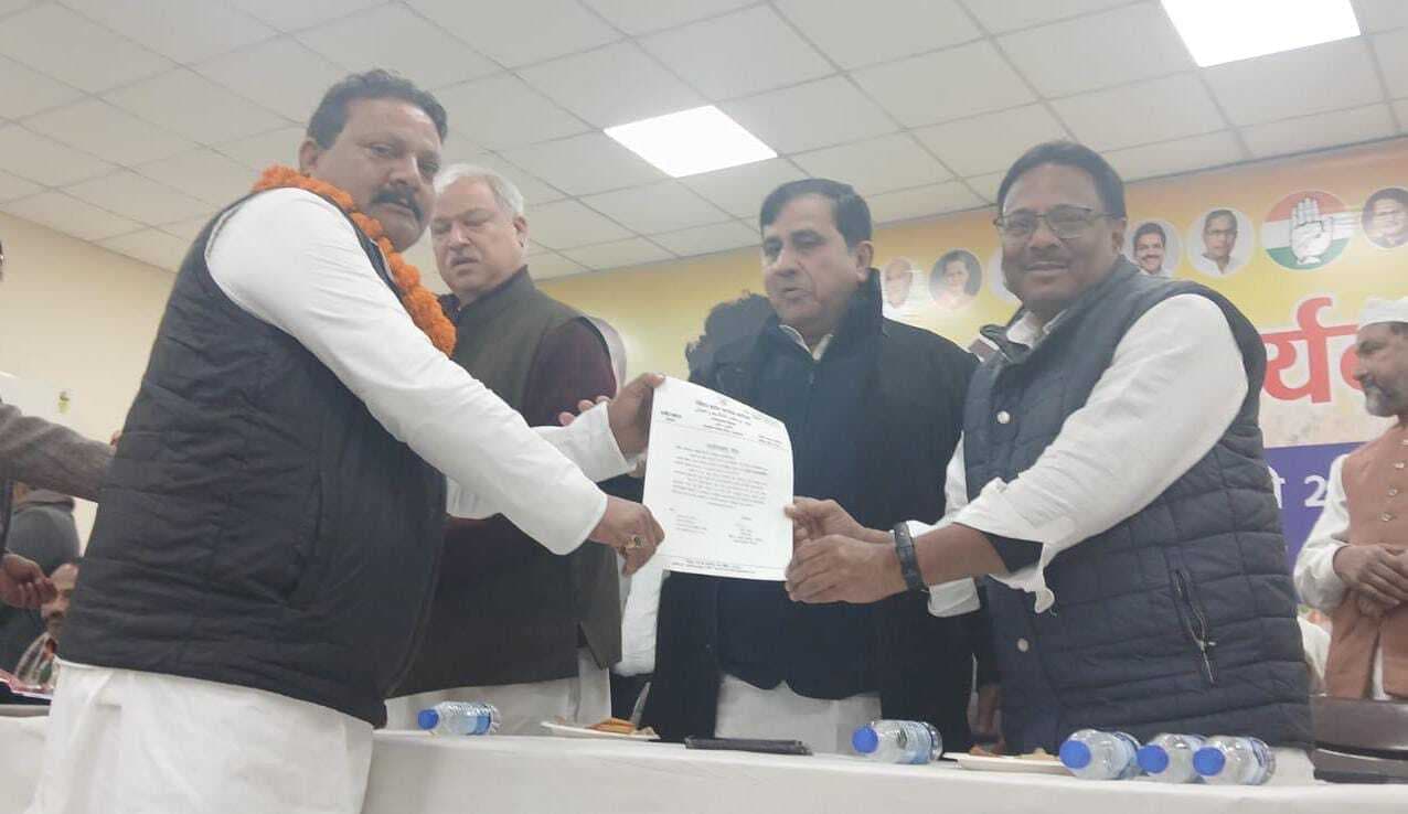 कांग्रेस अल्पसंख्यक प्रकोष्ठ के नव मनोनीत पदाधिकारियों को मिला मनोनयन पत्र