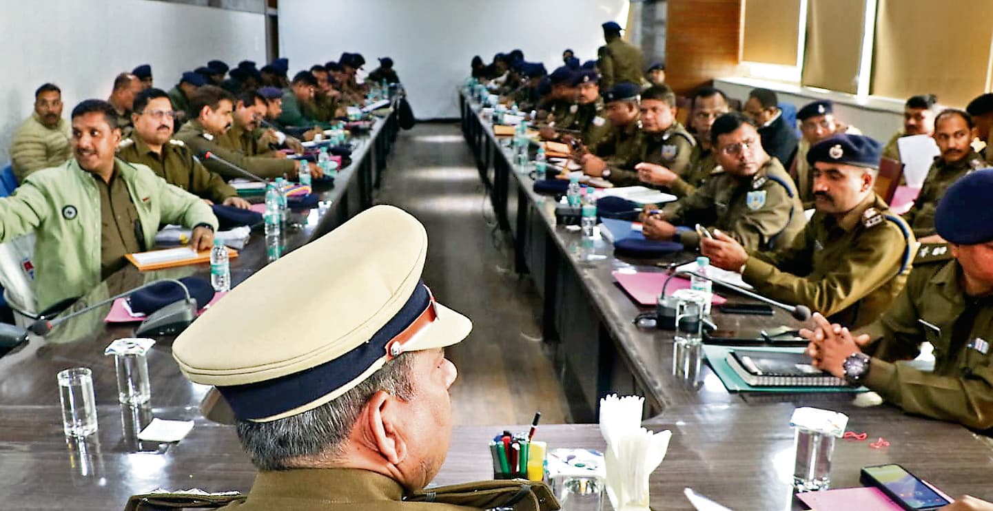 Crime News : इंस्पेक्टर-दारोगा ने थानेदार बनने की लिए पैरवी करायी, तो होंगे सस्पेंड : एसएसपी