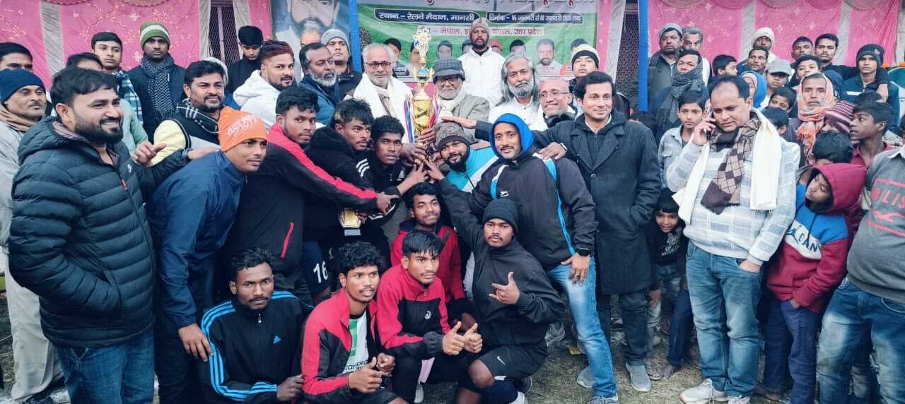 17वीं विजय कुमार यादव मेमोरियल फूटबाल टूर्नामेंट के फाईनल में झारखंड ने 1-0 से बंगाल को हराया