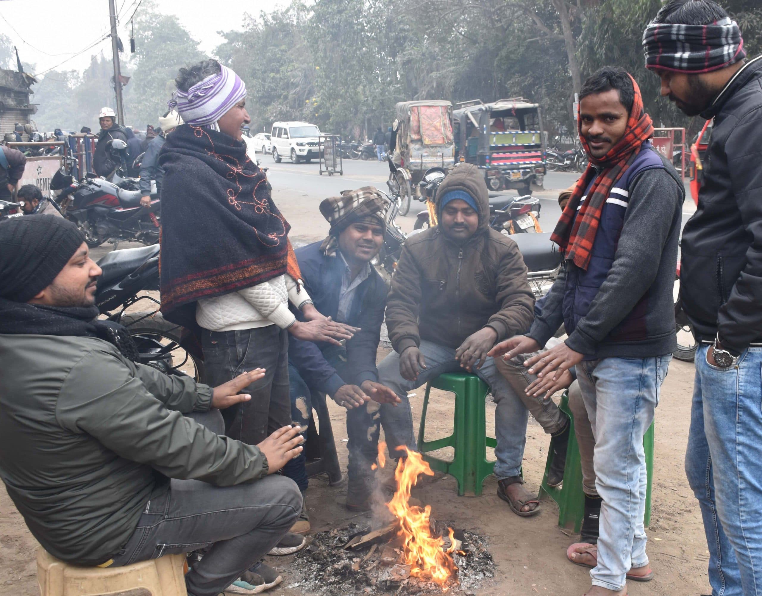 अभी जारी रहेगा सर्दी का सितम, सताने वाली है सर्द हवाएं