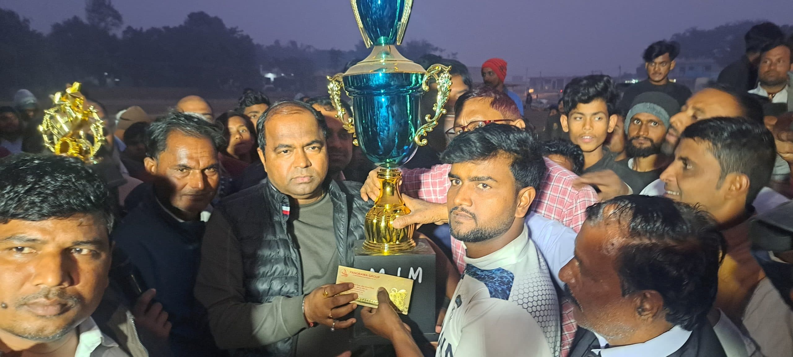 फाइनल में बैरिया कमाल ने गणपतगंज को किया पराजित