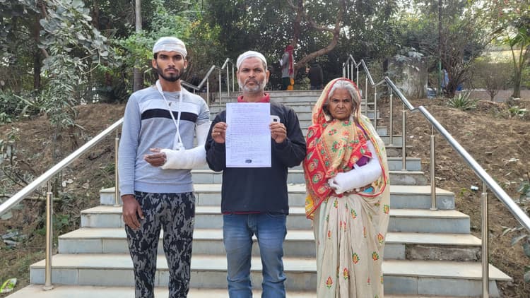 मारपीट मामले में महिला ने एसपी को दिया आवेदन