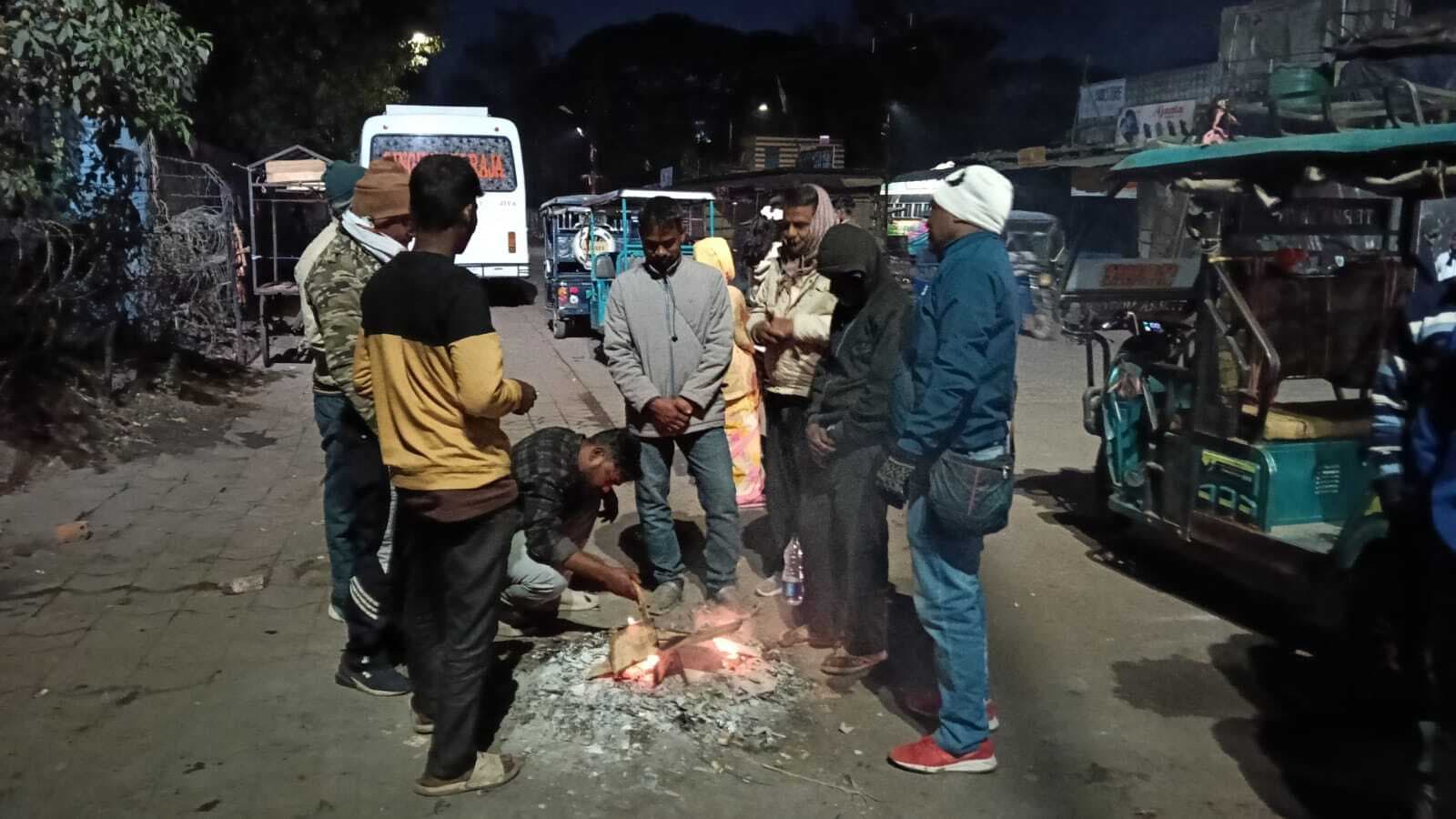 Chaibasa News : हवा से बढ़ायी कनकनी, सर्दी-खांसी व बुखार के मरीज बढ़े