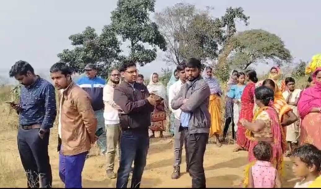 Dhanbad News:पंचेत में सोलर पावर प्रोजेक्ट के निर्माण का विरोध