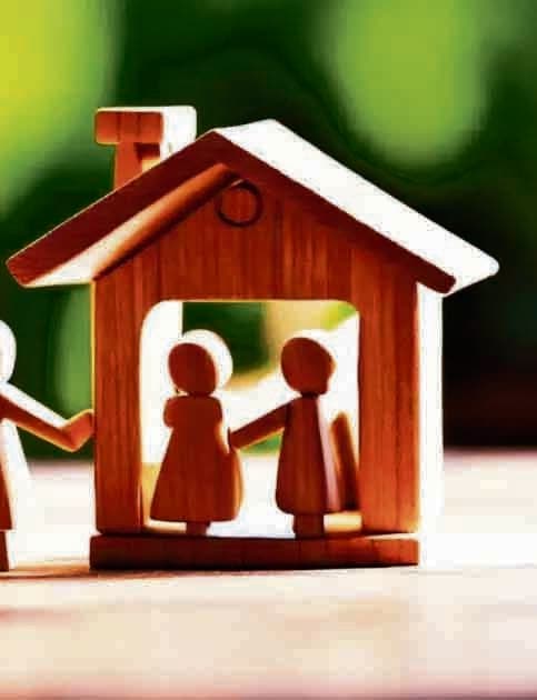 लाभार्थियों के घर पर अपना लोगो लगायेगी सरकार