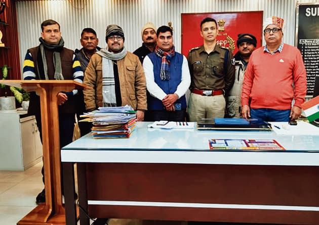 Gopalganj News  : सैनिकों की समस्याओं के निदान के लिए खोली जायेगी सैनिक हेल्प डेस्क, घर-परिवार की समस्याओं का समाधान करेगी पुलिस