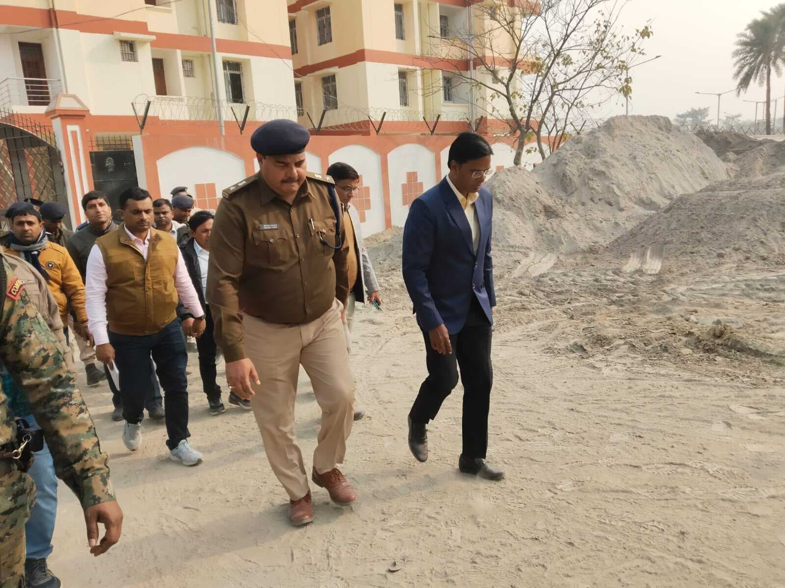 सीएम के आगमन को लेकर डीएम व एसपी ने लिया जायजा