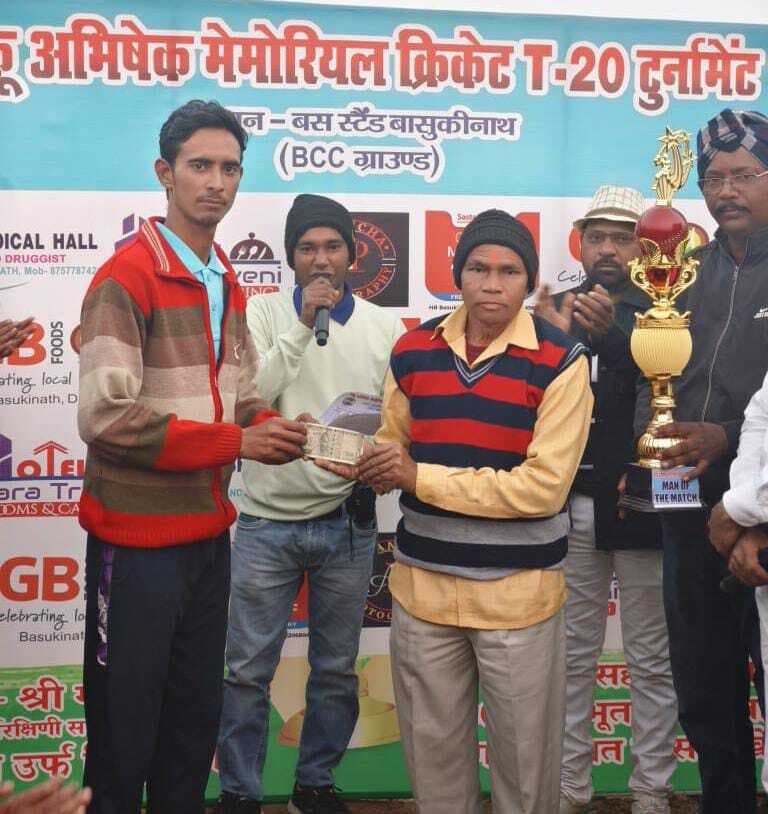 Sports : मायावी-11 ने फौजदारी पैंथर टीम को पांच विकेट से हराया