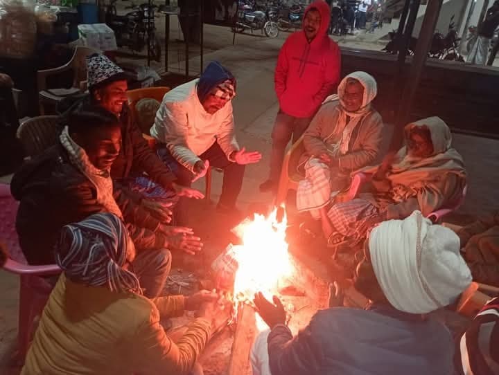 पेज तीन...15 तक कनकनी से राहत नहीं, पांच से नौ किलोमीटर प्रति घंटे की रफ्तार से चलेगी पछुआ हवा