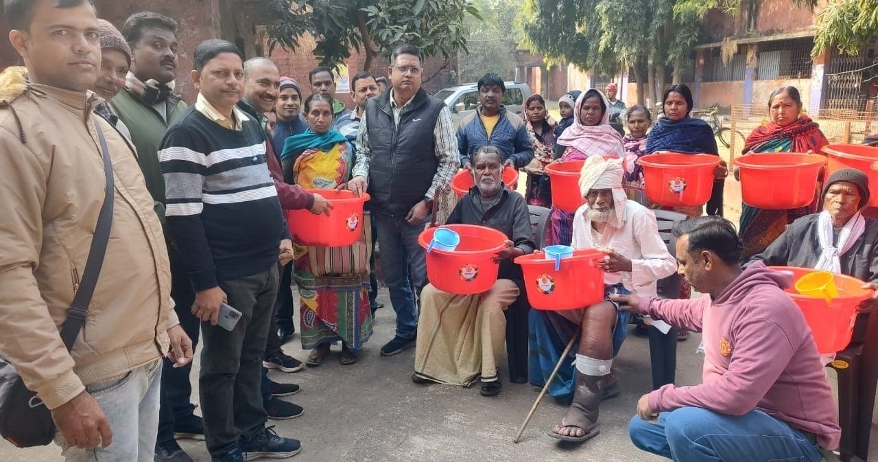 फाइलेरिया पीड़ितों के बीच एमएमडीपी किट वितरित