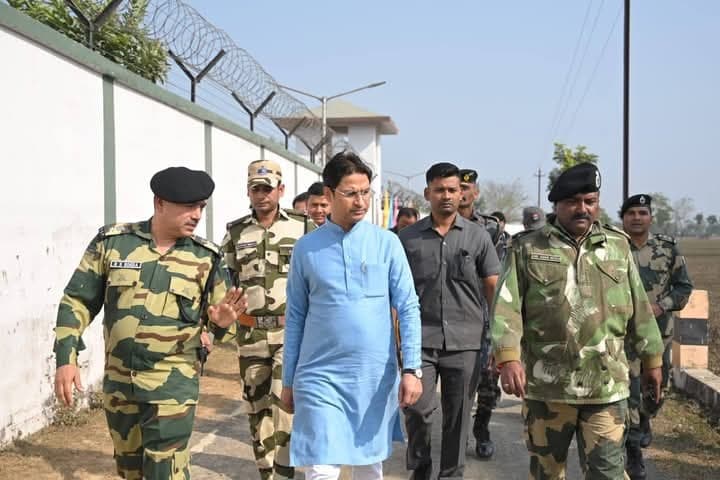 दार्जिलिंग सांसद ने बीएसएफ 132 वीं वाहिनी की बीओपी करजीगाछ का किया दौरा