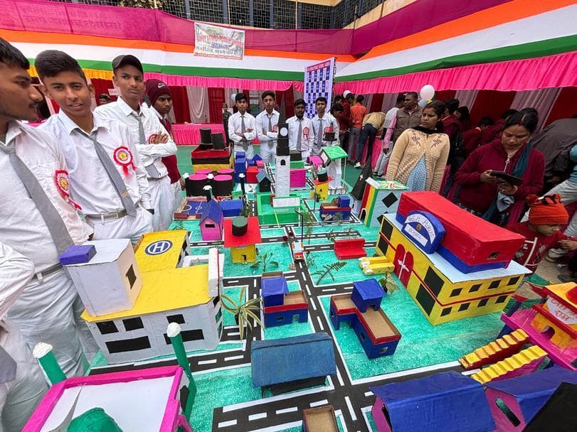 ज्ञानस्थली पब्लिक स्कूल के 25वें स्थापना दिवस में विज्ञान प्रदर्शनी के साथ रंगारंग सांस्कृतिक कार्यक्रम आयोजित