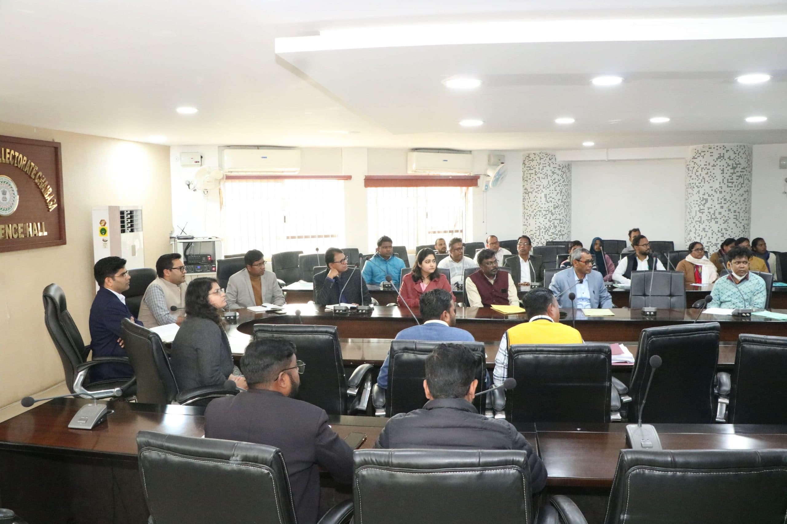 Chaibasa News : आयुष्मान भारत से इलाज व दावों की जांच करेगी टीम