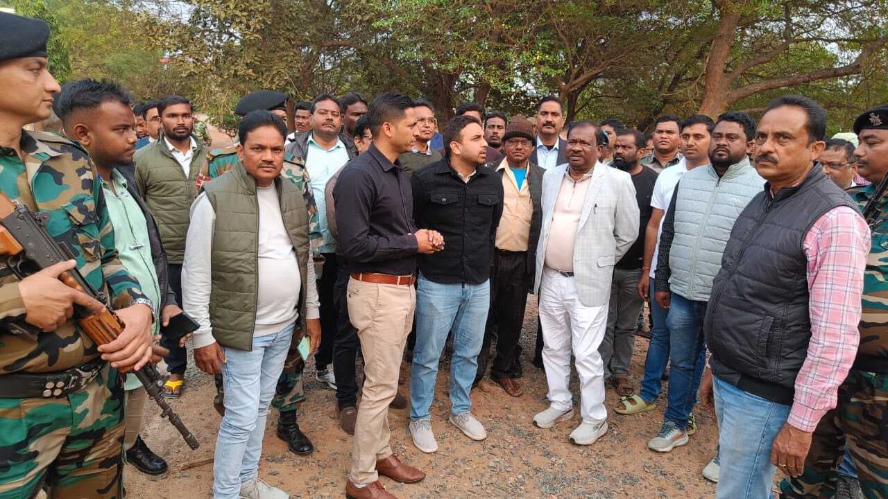 East Singhbhum News : बहरागोड़ा मॉडल स्कूल भवन 10 वर्षों से अधू्रा, संवेदक पर कार्रवाई को 15 को मापी होगी