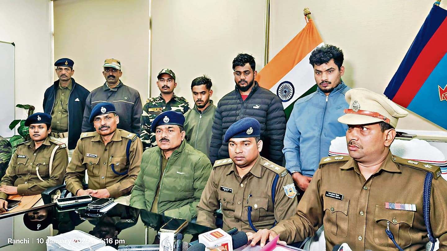 Ranchi News : ब्राउन शुगर की तस्करी करने वाला सरगना कन्हैया सहित तीन गिरफ्तार