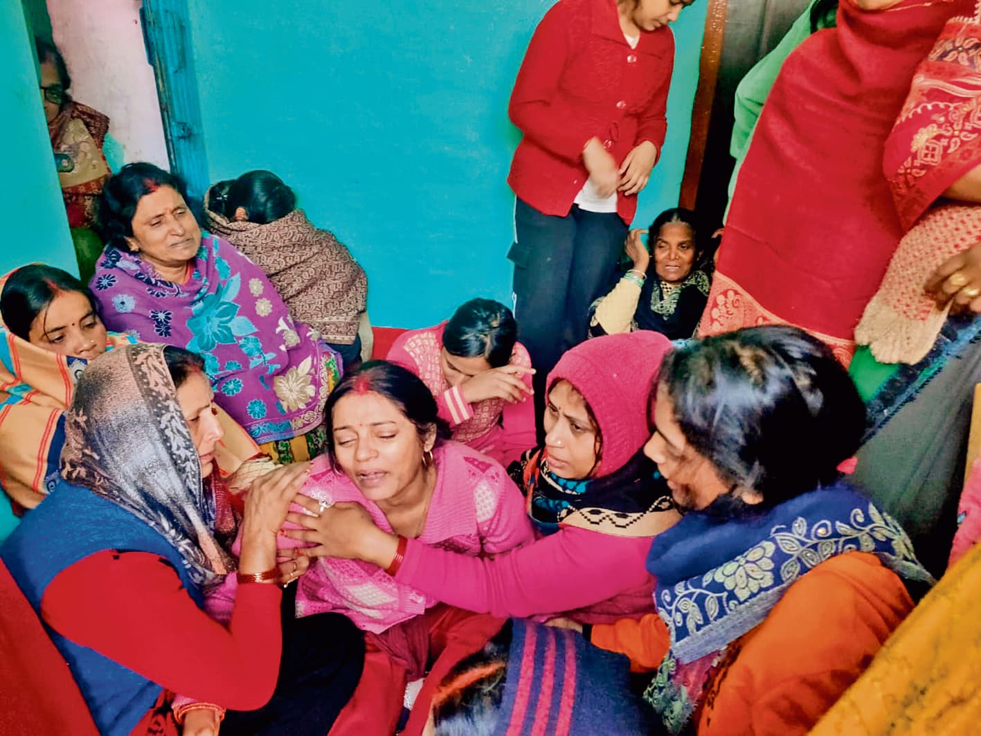 Gopalganj News : उचकागांव के प्रखंड प्रमुख के शिक्षक पिता की गोली मारकर हत्या, घर से स्कूल जाने के दौरान अपराधियों ने दिया घटना को अंजाम