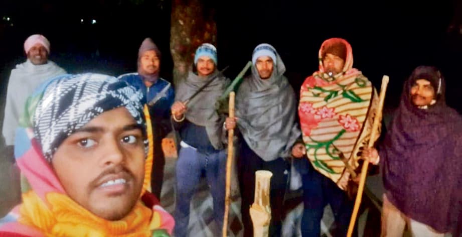 Gaya News : चोरी-डकैती को लेकर लोग दहशत में, रतजगा कर पहरा दे रहे लोग