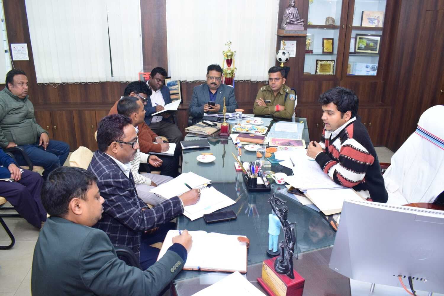 लंबित नीलाम-पत्र वाद के निष्पादन के लिए करें कार्रवाई : डीसी